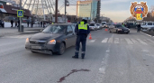 В Кирове на Октябрьском проспекте девушка за рулем Lada Priora сбила мужчину