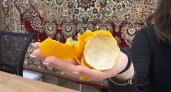 Мандариновые кожурки заливаю уксусом - и всю весну не нарадуюсь своей находчивости: шикарный лайфхак для хозяек