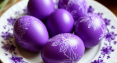 Забудьте про химию: как покрасить яйца на Пасху чаем и получить синий и сиреневый цвет