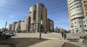 На перекрестке Горького и Маклина в Кирове установят новые светофоры и камеры