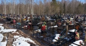 Власти Кирова начали спасать утопающее в талых водах Ново-Макарьевское кладбище