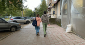 Признак безграмотности: в этом слове нет буквы "д", но каждый второй ее упорно вставляет