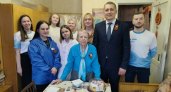 Кировские газовики поздравили тружеников тыла с Днем Победы