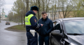 Не попадись в ловушку ГАИ: зачем инспектор спрашивает «Куда едете?» и какой ответ надо дать
