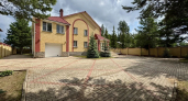 В Кирове продают трехэтажный коттедж с бассейном и сауной за 31 миллион рублей