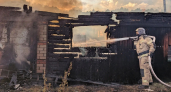 13 пожарных спасали от огня жилой дом в Омутнинском районе