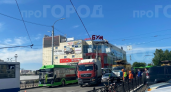 Транспортный коллапс в Кирова: движение парализовано от Попова до Октябрьского проспекта 