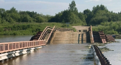 Мост в Кирово-Чепецке начал уходить под воду