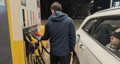 Зачем приподнимать и трясти шланг после заправки? Есть ли в этом прок — разбираю
