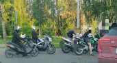 "Пользуемся колонками для авто с левым баком": кировские байкеры создали себе "зеленый коридор" на заправках 