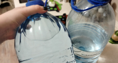 5-литровая бутылка с водой на грядке работает не хуже дорогой капельной системы, а хитрость знают немногие