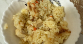 Запомните простое правило для вкусного плова: что жарится первым - лук или мясо