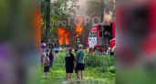 В Кирове спасатели вынесли двух человек из горящего дома на Гороховском переулке