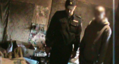 В Кировской области 26-летний мужчина искромсал соседку ножом и ушел домой