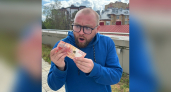 "Держать веник метелкой вверх, в чистый четверг пересчитывать в руках купюры": кировчане поделились необычными денежными ритуалами