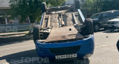 Два человека ранены в массовой аварии с опрокидыванием машины в Кирове