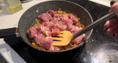 Что обжаривать первым — лук или мясо: простое правило, от которого зависит вкус плова