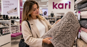 Скупаю в Kari мохнатые коврики, но на пол их не кладу: превращаю бюджетную вещь в дизайнерский предмет интерьера