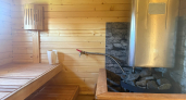Больше не мучаюсь с чисткой вагонки в бане: простой способ вернуть потемневшему дереву прежний вид — стены и потолок как новые