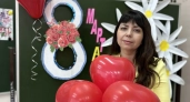"Учитель - профессия дальнего действия": учитель русского языка и литературы школы №20 о живом слове, рыцарях в Мышкине и аниме-портретах