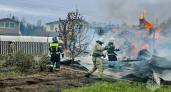 Одного человека успели спасти из сгоревшего дотла дома под Кировом