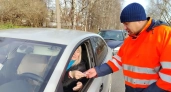 Железнодорожники напомнили кировским автомобилистам правила дорожного движения при пересечении путей