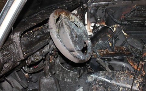 В Кирове сгорела иномарка: в авто обнаружено тело 28-летнего парня