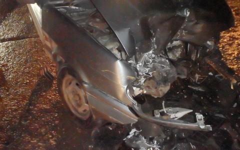 В Кировской области автоледи за рулем ВАЗа врезалась в две иномарки: пострадали пять человек