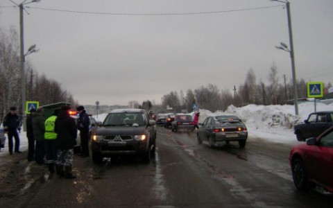В Кирове водитель иномарки сбил первоклассницу на пешеходном переходе