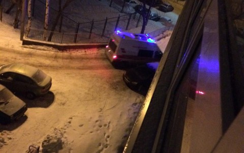 В Кирове двухлетний ребенок выпал из окна четвертого этажа