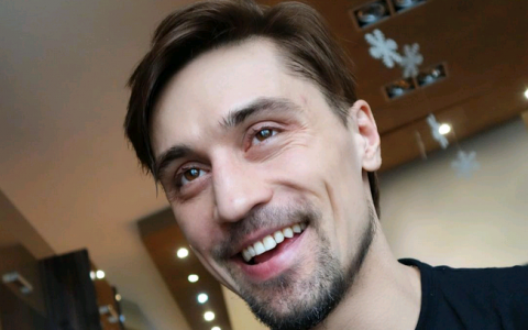 Дима Билан опубликовал фото из кировского отеля