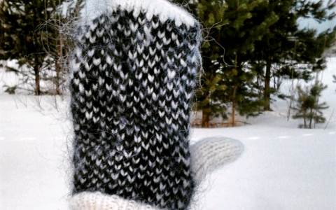 Среда в Кирове: невероятный рассвет и рукавицы весной