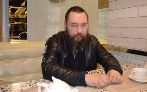 Бывший миллиардер Герман Стерлигов в Кирове: о жизни в деревне, месте женщины и приверженцах сатаны