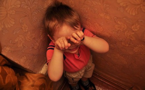 В Кировской области мужчина получил срок за жестокое обращение с детьми