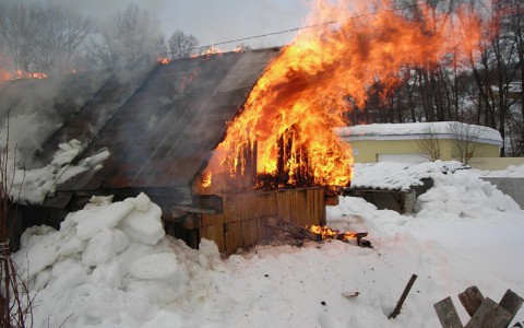 Пожар в Кирове: сгорела баня