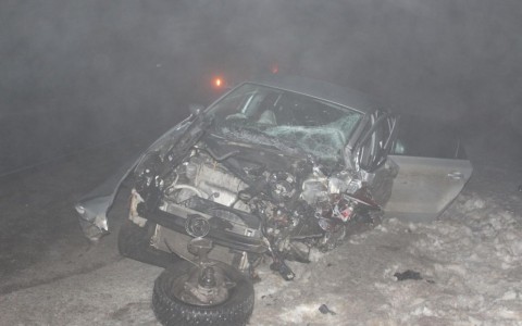 В Кировской области столкнулись три машины: погиб 38-летний мужчина