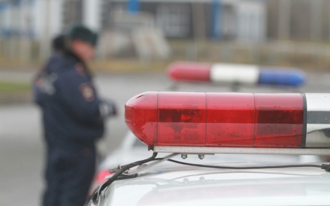 Кировский полицейский умер за рулем авто