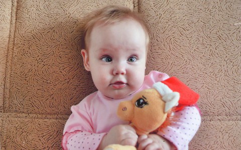 Родители 11-месячной Маши: «Мы не хотим покупать дочке инвалидную коляску»