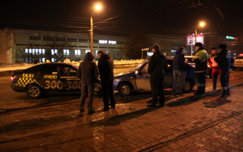 После ДТП кировчанка попала в реанимацию: родственники ищут очевидцев аварии