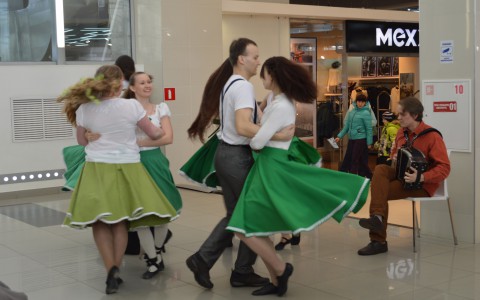 В Кирове прошел флешмоб, посвященный Дню Святого Патрика