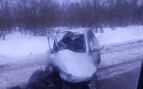 В Кировской области из-за столкновения КАМАЗа и Hyundai Getz погибла 28-летняя девушка