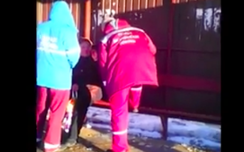 У женщины, которую ударил медик по лицу в Кирове, отметили сильный запах алкоголя