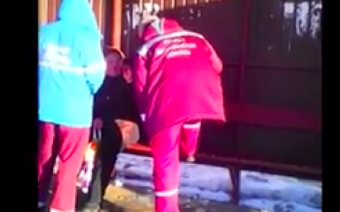 В Кирове медики отхлестали бабушку по лицу: завершена проверка инцидента