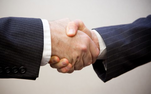 Сбербанк помогает клиентам застраховать финансовые риски