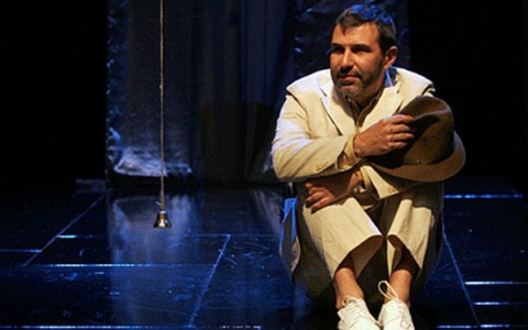 Администрация драмтеатра извинилась перед зрителем, которого Гришковец выгнал из зала