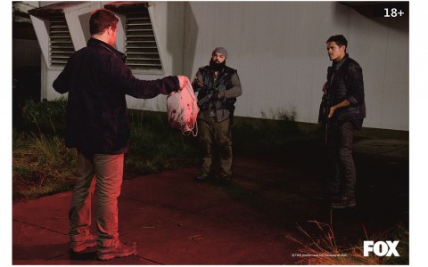 Выиграй два билета на финал сезона сериала «Ходячие мертвецы» до премьеры в России