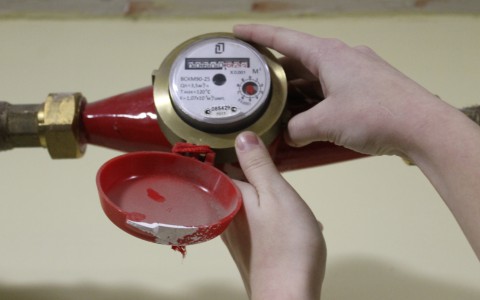 Медведев отсрочил рост тарифов для кировчан, не установивших счетчики на воду