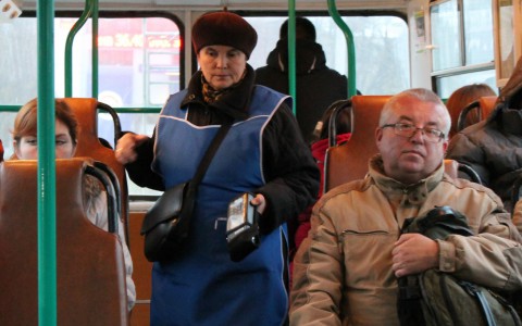 В Кирове у кондуктора автобуса украли транспортный терминал