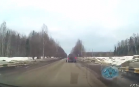 В Кировской области у маршрутки на ходу отвалилось колесо