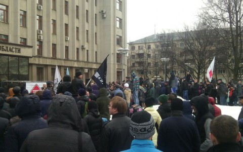 В Кирове на митинг у правительства пришли несколько сотен неравнодушных кировчан